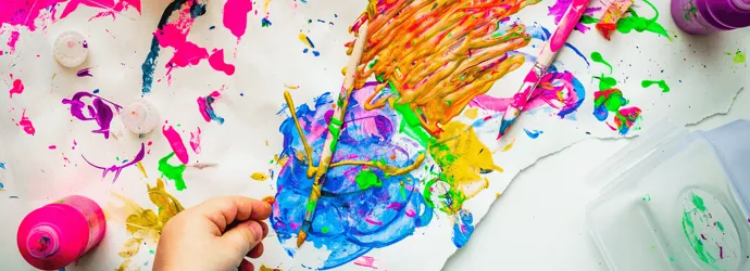 Kreativ werden beim Basteln mit Kindern