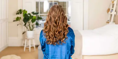 Wer braucht eigentlich Wickler? Locken machen mit Taschentüchern