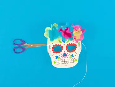 DIY Halloween-Kostüm Schädel Maske 08