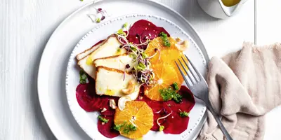 Rote Bete Carpaccio mit Orangen & gebratenem Halloumi
