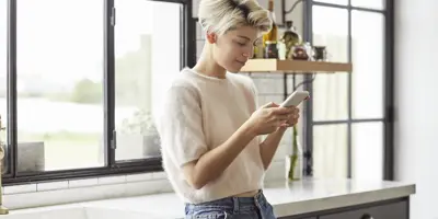 Wie man Freunde mit tröstenden Worten per SMS aufmuntern kann