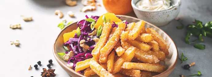 Knödelfries mit Rotkohlsalat und Orange