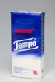 Tempo Packung der 1990er Jahre mit wiederverschließbarem Verschluss und Blau-Weißem-Verlauf.